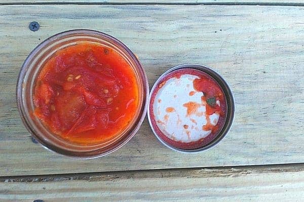store tomato sauce in a mason jar
