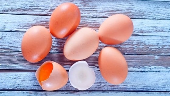 How To Clean Fresh Eggs (And When Not To)