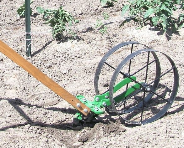 Hoss tools deals double wheel hoe