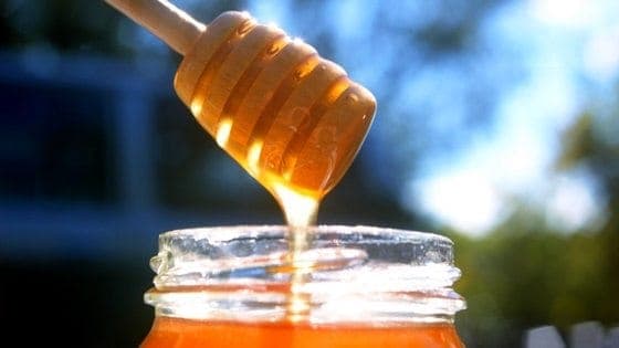 Substitute Honey For Sugar & Get Perfect Baked Goods [Conversion Chart]