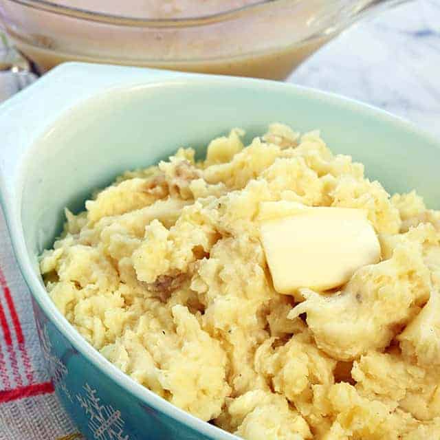 Southern-Style Instant Pot Mashed Potatoes & Gravy
